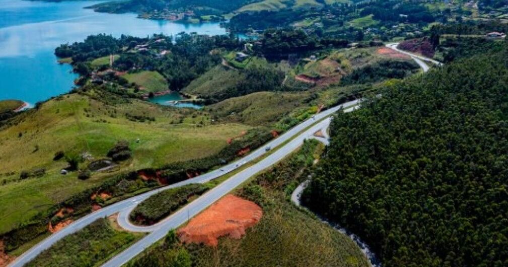 Así se lograron los recursos para megaobra que lleva al principal puerto de Colombia