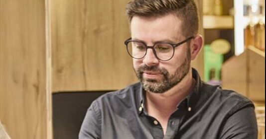Banco Internacional fortalece la gestión empresarial con nuevas funcionalidades en su Banca Móvil Empresas