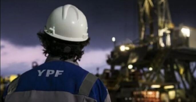Argentina deberá entregar el 51% de las acciones de YPF