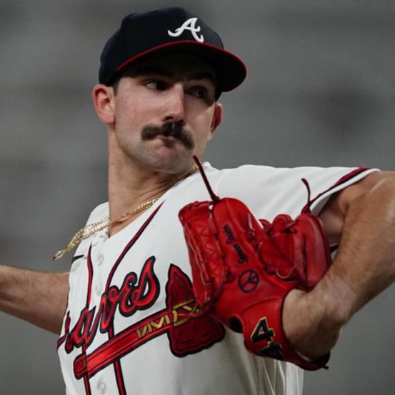 El novato Spencer Strider impresiona con 16 ponches en la victoria de Atlanta sobre Colorado