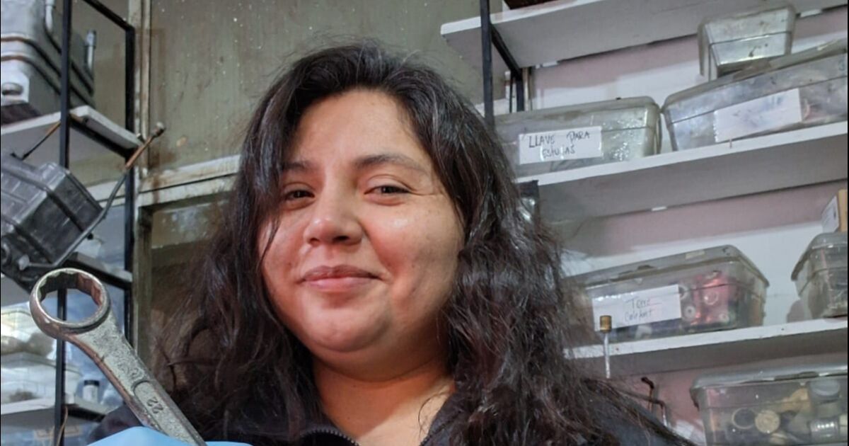 Maestras que inspiran y rompen prejuicios en gasfitería