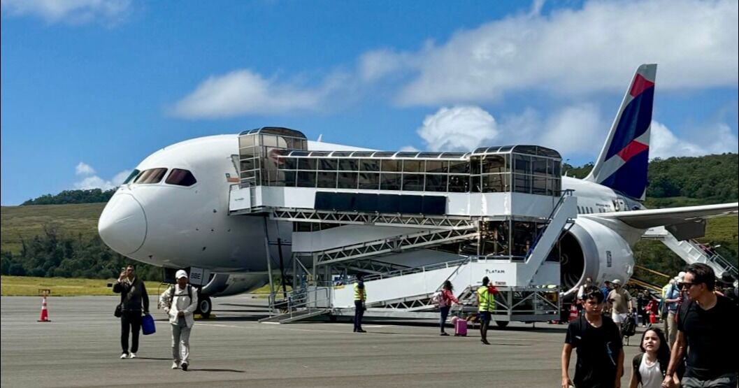 LATAM implementa en Rapa Nui el primer sistema en Latinoamérica con equipos 100% eléctricos en plataforma para la atención de sus aeronaves