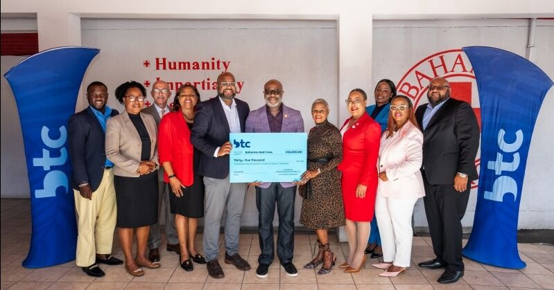 BTC se asocia con la Cruz Roja de las Bahamas para organizar el 52.º baile anual