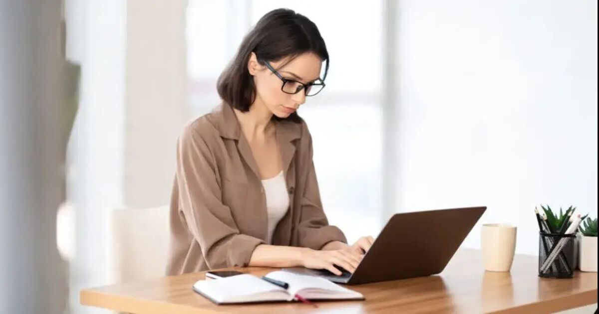 Investigación revela que estereotipos y violencia digital siguen expulsando a mujeres de carreras STEM