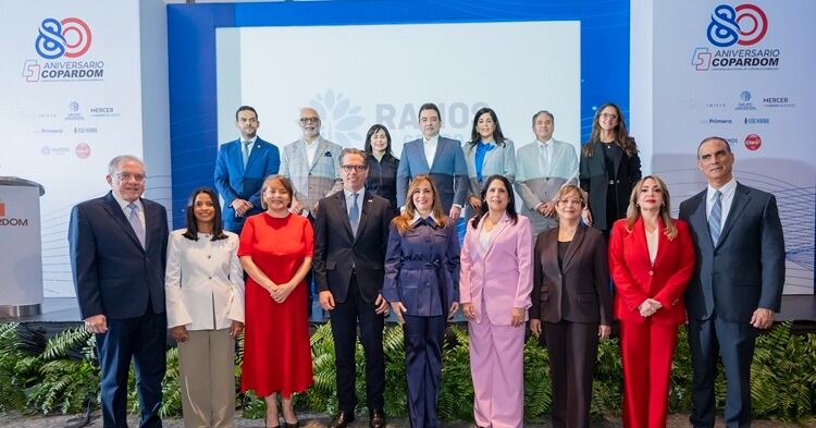 Estudio de Copardom revela educación superior y formalidad laboral elevan un 86% los niveles salariales en RD