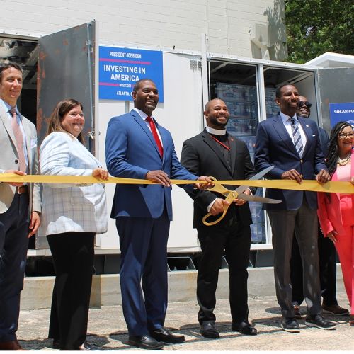 Centro de resiliencia de energía de propiedad comunitaria al oeste de Atlanta