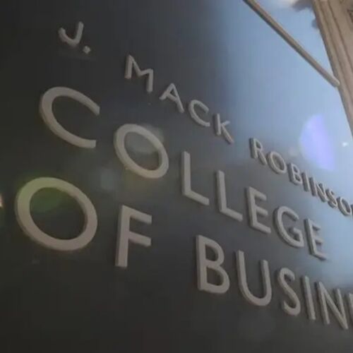 Cinco programas de posgrado en negocios de la Universidad Estatal de Georgia, clasificados en el ranking de US News de 2025
