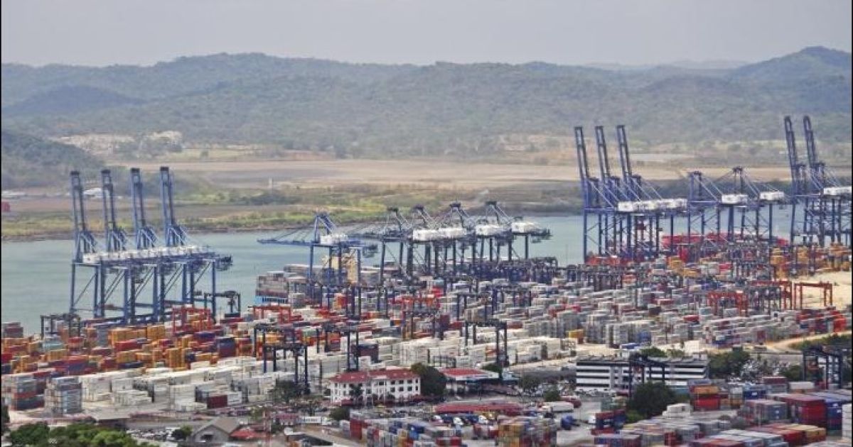 Clientes y navieras empiezan a desistir del servicio logístico de Panamá por las protestas