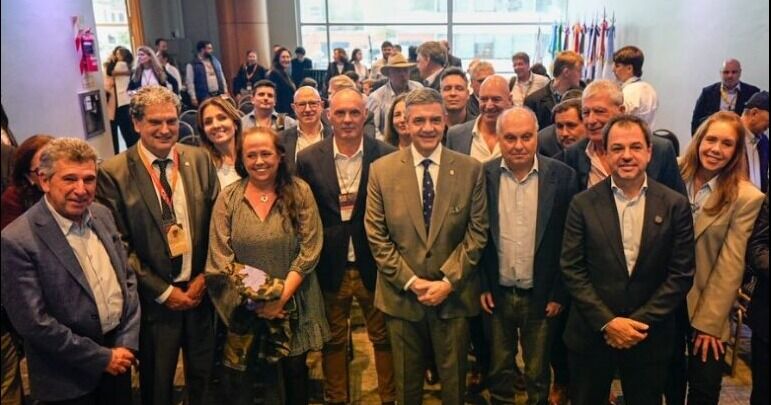 Jorge Macri reclama a Milei más aviones y ser más baratos