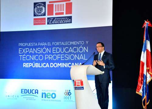 Ministerio de Educación: Empresariado dominicano piensa en grande al apoyar la educación