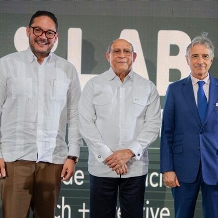La UCE lanza LAB UCEMPRENDE, un laboratorio de innovación con respaldo del BID Lab y la Unión Europea