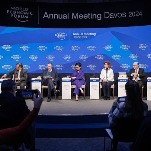 54ª reunión anual del Foro Económico Mundial