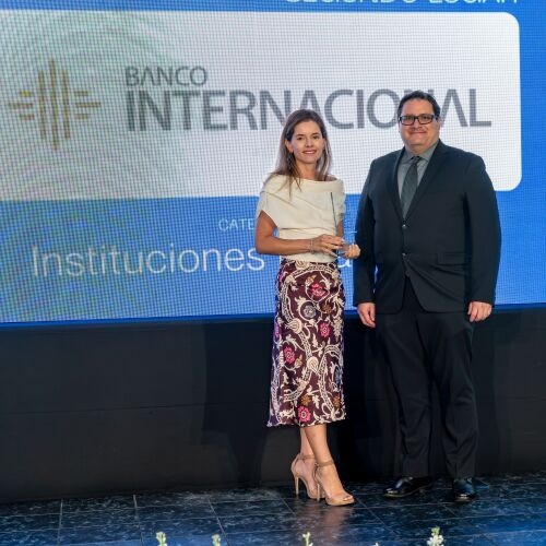 Banco Internacional en el Top 5 del ranking PXI Praxis Xperience Index por su calidad de servicio al cliente