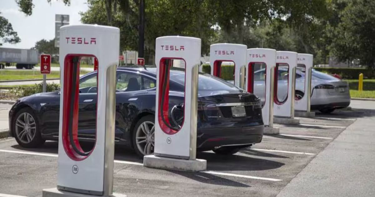Tesla rebaja un tercio el precio de su sistema 'Full Self Driving' hasta los 8.000 dólares