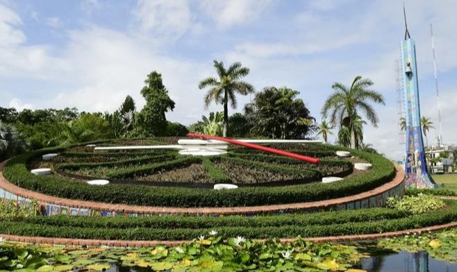 El reloj floral del Jardín Botánico Nacional vuelve a dar la hora
