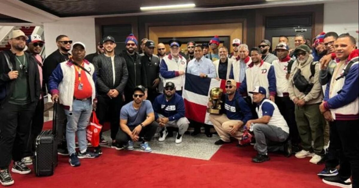 Llegan al país los Leones del Escogido, campeones de la Serie del Caribe 2025