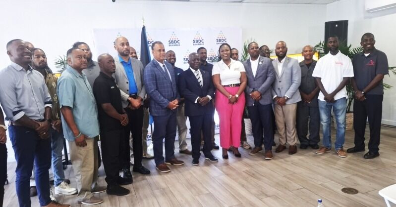 Otorgan financiamiento a través de la iniciativa "Hombres en los Negocios" del SBDC
