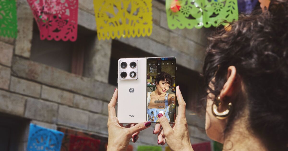 El nuevo motorola razr fold se posiciona como la cámara #1 en el segmento de los plegables a nivel global, de acuerdo con DXOMARK