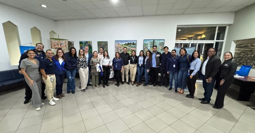Semitech presenta laboratorio para el análisis físico-quimico de alimentos