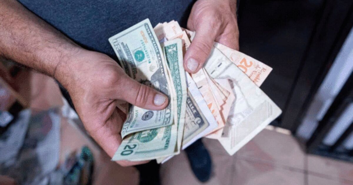 Venezolanos designan el 40% de sus ingresos a gastos del hogar, según estudio