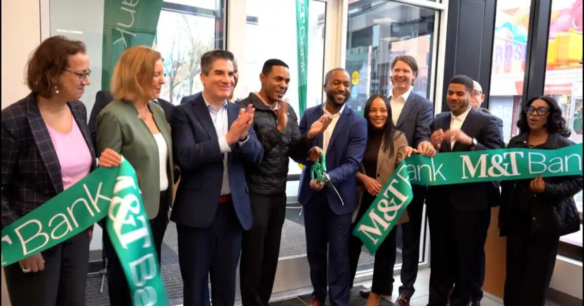 M&T Bank celebra la apertura de su nueva sucursal en Mott Haven