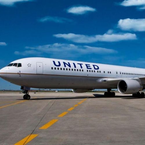 United Airlines inicia negociaciones de contrato laboral con sindicato de mantenimiento