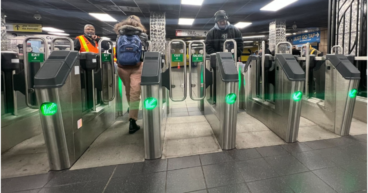 MTA anuncia la instalación de puertas de pasaje de pasillo ancho y un centro de atención al cliente en Aeropuerto  JFK