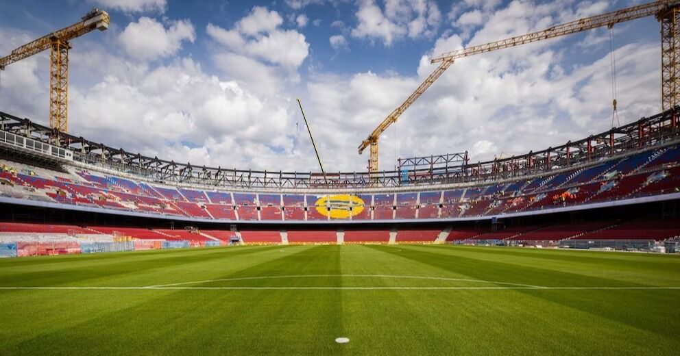 Barcelona informó cuándo inaugurará el Camp Nou tras 25 meses de reforma: las imágenes de la evolución de la mega obra