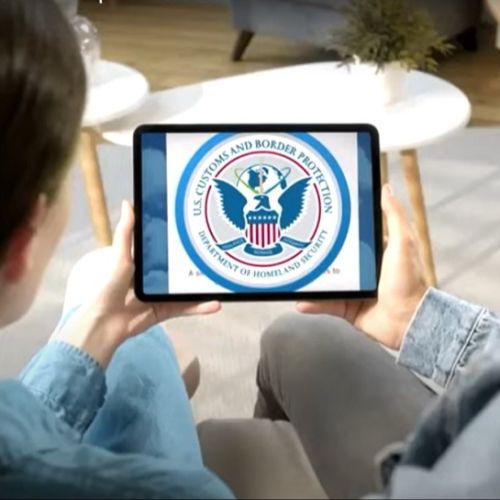 Congresistas de EE.UU. urgen al gobierno a mejorar la app de internet para solicitar asilo