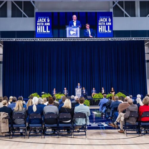 Georgia Southern corta la cinta del Centro de Convocatoria Jack y Ruth Ann Hill