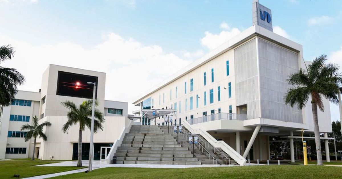 Miami Dade College abre la puerta a inmigrantes profesionales para trabajar como docentes
