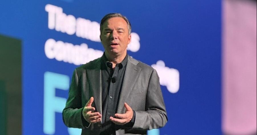 Aranceles rivalizan con la IA en la transformación del mercado laboral de graduados
