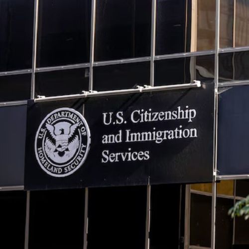 Beneficios de la nueva medida de EE.UU. para cónyuges e hijos indocumentados de inmigrantes
