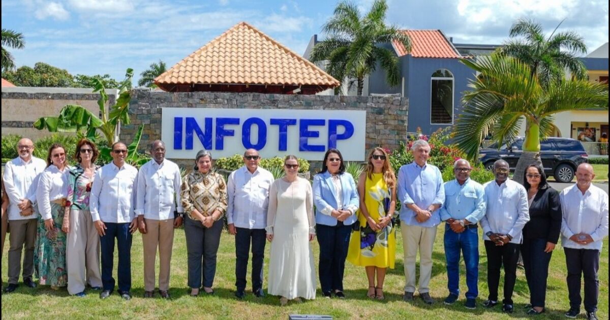 Presidenta del Gobierno de Islas Baleares afirma que la formación es clave del éxito turístico y valora modelo del Infotep