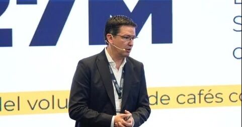 Renovación cafetera alcanza 89.400 hectáreas y se encamina a meta de 100.000 en 2025