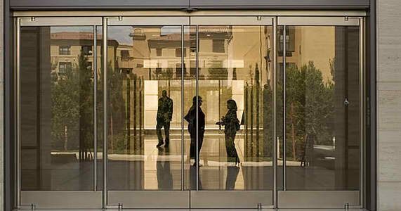 Fiduciary Glass Inc. amplía sus servicios de cristalería comercial en Nueva York