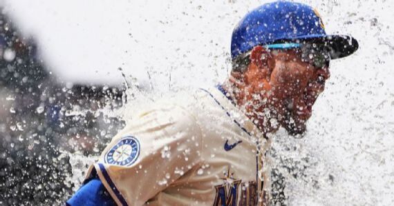 Dominicano Julio Rodríguez hace historia con cuarto 20-20