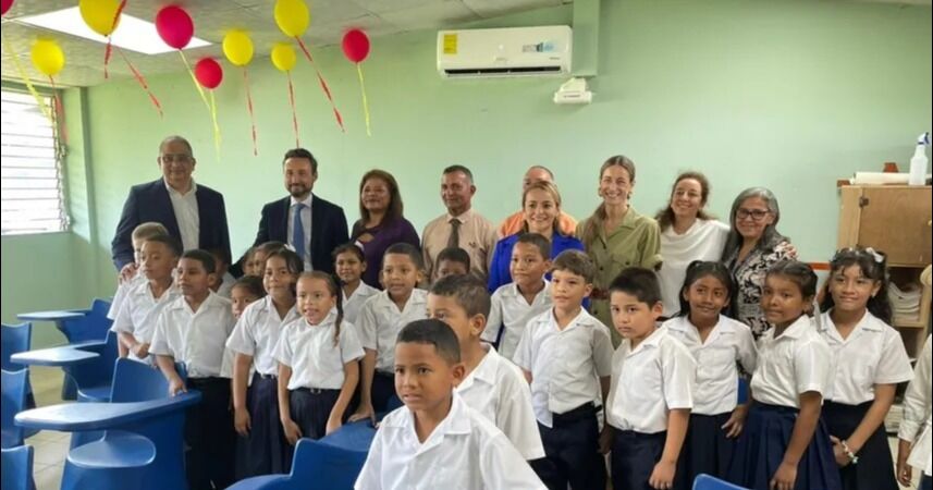Naturgy y la Embajada de España contribuyen al bienestar de los estudiantes de la Escuela Bilingüe España en Natá