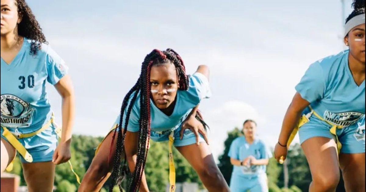 Atlanta Falcons llevan fútbol de bandera femenino a 42 escuelas secundarias de Georgia