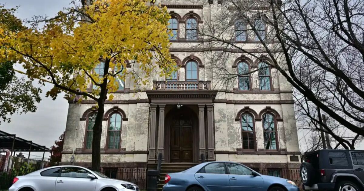 El Instituto Poppenhusen de College Point recibirá un premio de la New York Landmarks Conservancy por sus esfuerzos de conservación