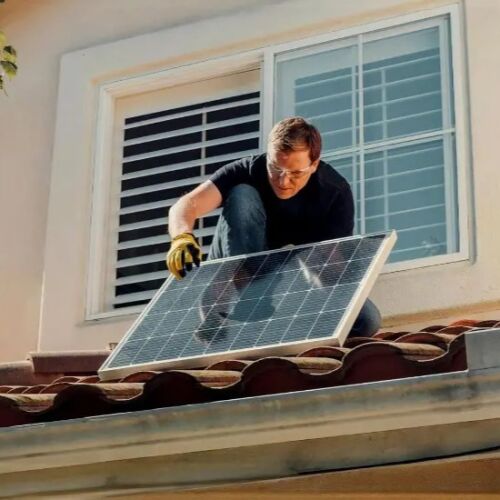 Paneles solares prometen ahorrar energía en las casas