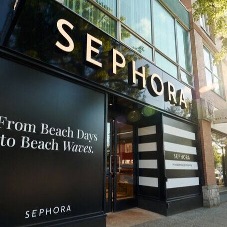 Sephora Canada abre su primera tienda pequeña en Kitsilano, presentando una nueva experiencia de belleza