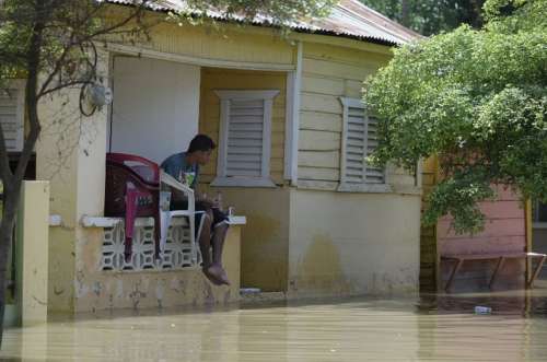 Más de 8,800 viviendas anegadas en la República Dominicana tras huracán María