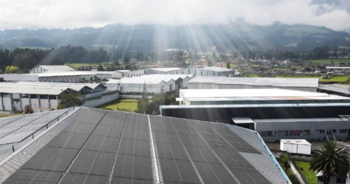 Chaide impulsa metas de COP 28 con su planta fotovoltaica, marcando un futuro energético más sostenible