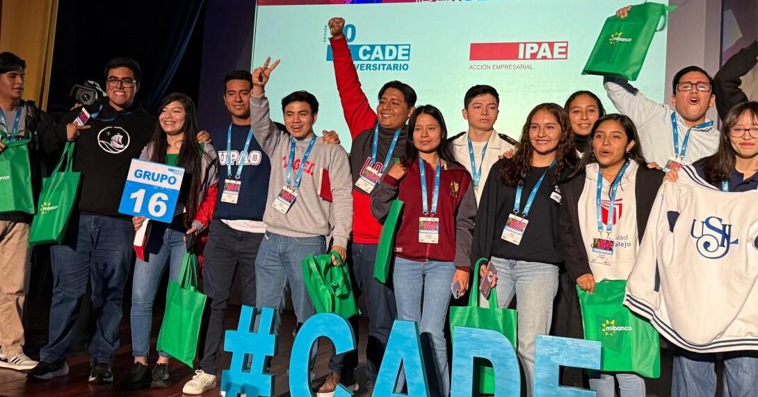 CADE Universitario 2025: Estudiantes de Zegel lideran con soluciones digitales para fomentar el voto juvenil informado
