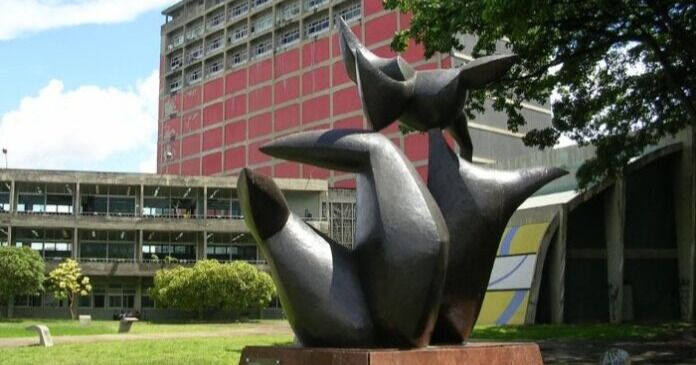 La UCV lidera la integración de la Inteligencia Artificial en la educación Superior Latinoamericana