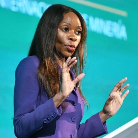 XVI SIMPOSIO: Dambisa Moyo afirma que el Perú debe prepararse para cambiar su historia y convertir sus recursos en progreso