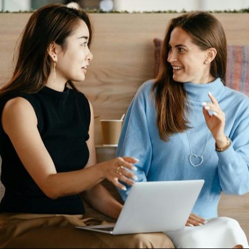 El 36% de las mujeres emprenden para lograr independencia económica.