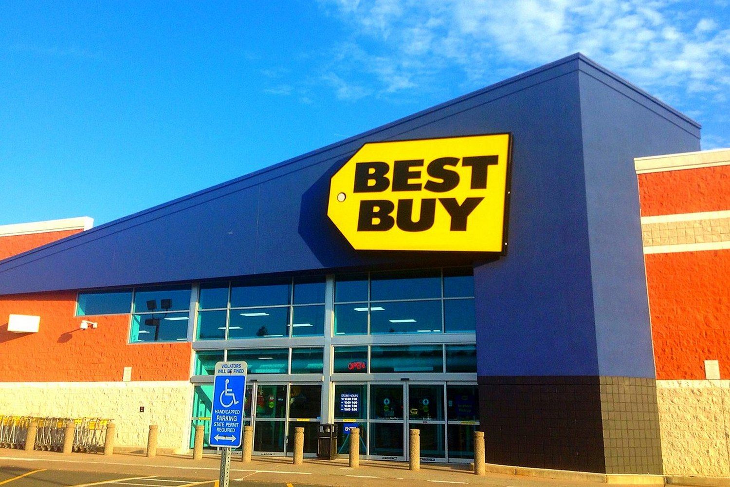 Best Buy cerrará nuevamente para Acción de Gracias este año