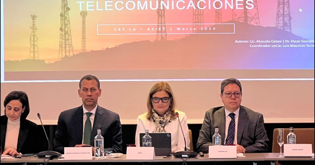 Gómez Mazara aboga en Barcelona por una regulación de las telecomunicaciones firme y centrada en protección de usuarios